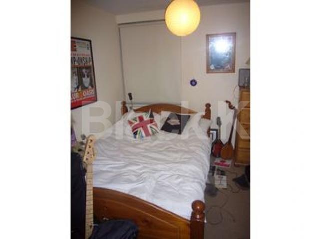 			Whole House, Garden and Parking!!, 4 Bedroom, 1 bath, 1 reception House			 Montreagle Way, Clapton